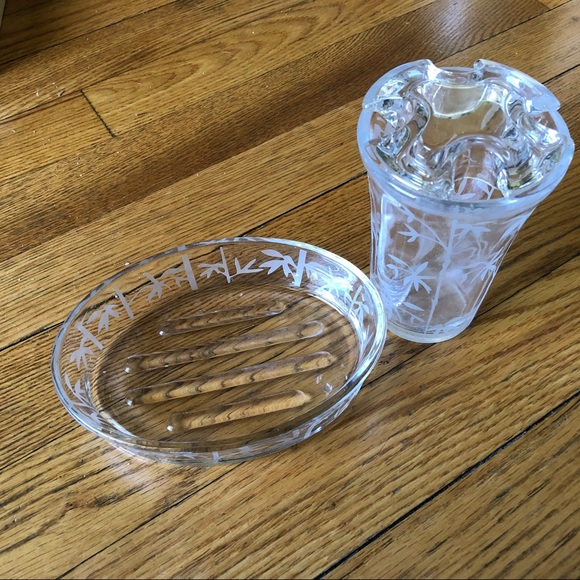 Toothbrush holder & Soap Tray with seashell soaps - Picture 2 of 6